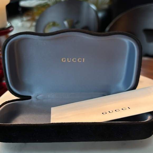 Gucci - Picture 3 of 4